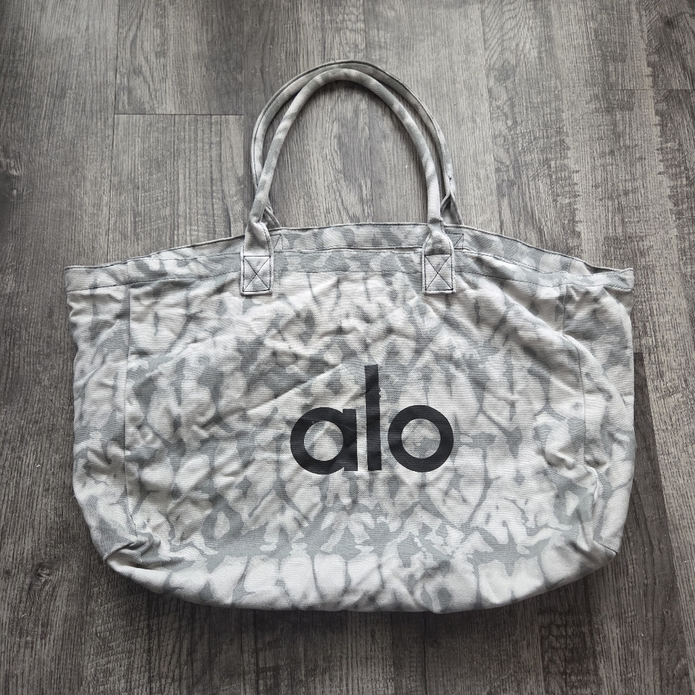 Alo Yoga Gray Cotton Tote Bag.